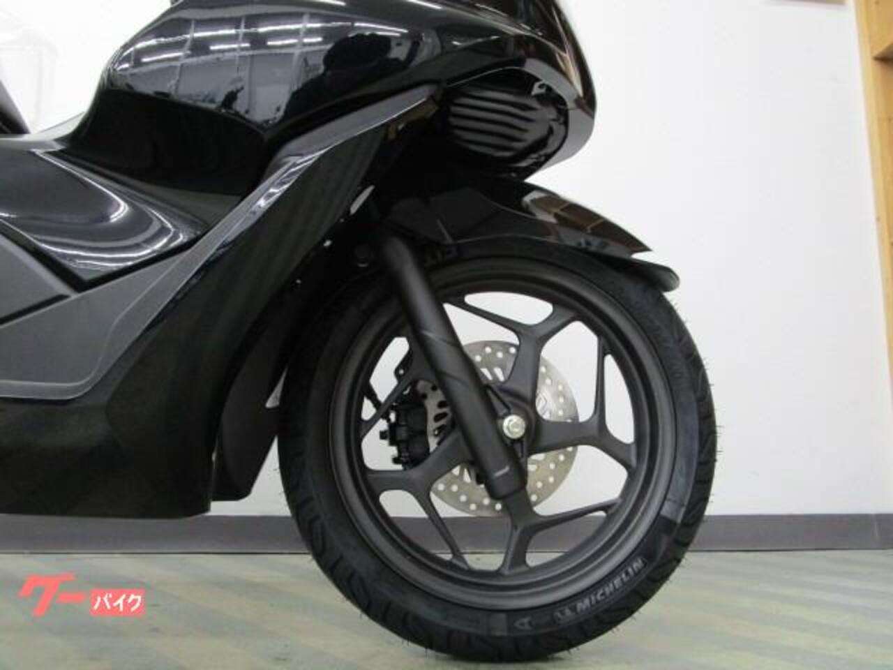 Pcx 21年モデル Abs 前後ディスクブレーキ ホンダ B 中古バイク情報はbbb