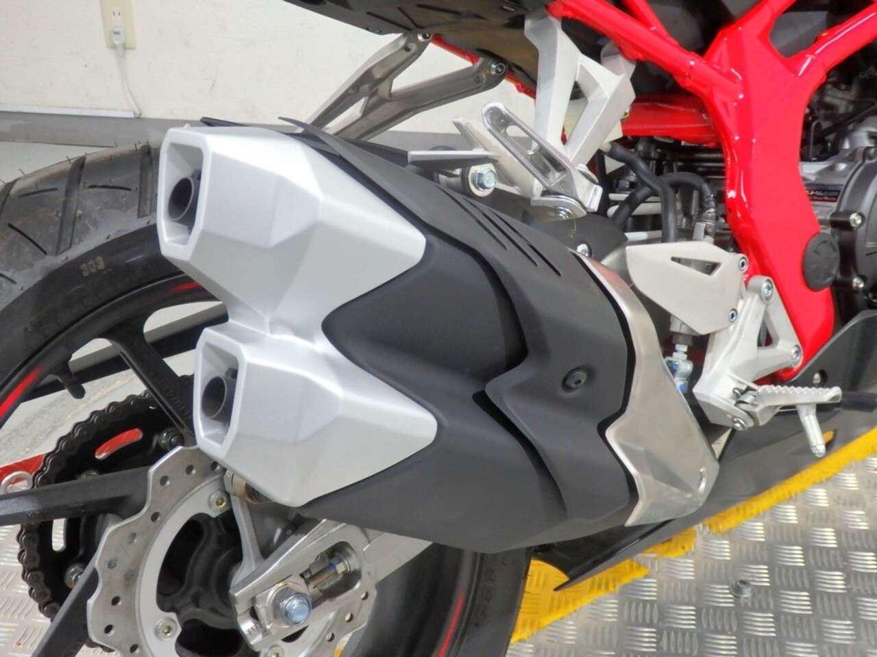 ｃｂｒ２５０ｒｒ インドネシア仕様 新車 ３９００１ ホンダ B1011 中古バイク情報はbbb
