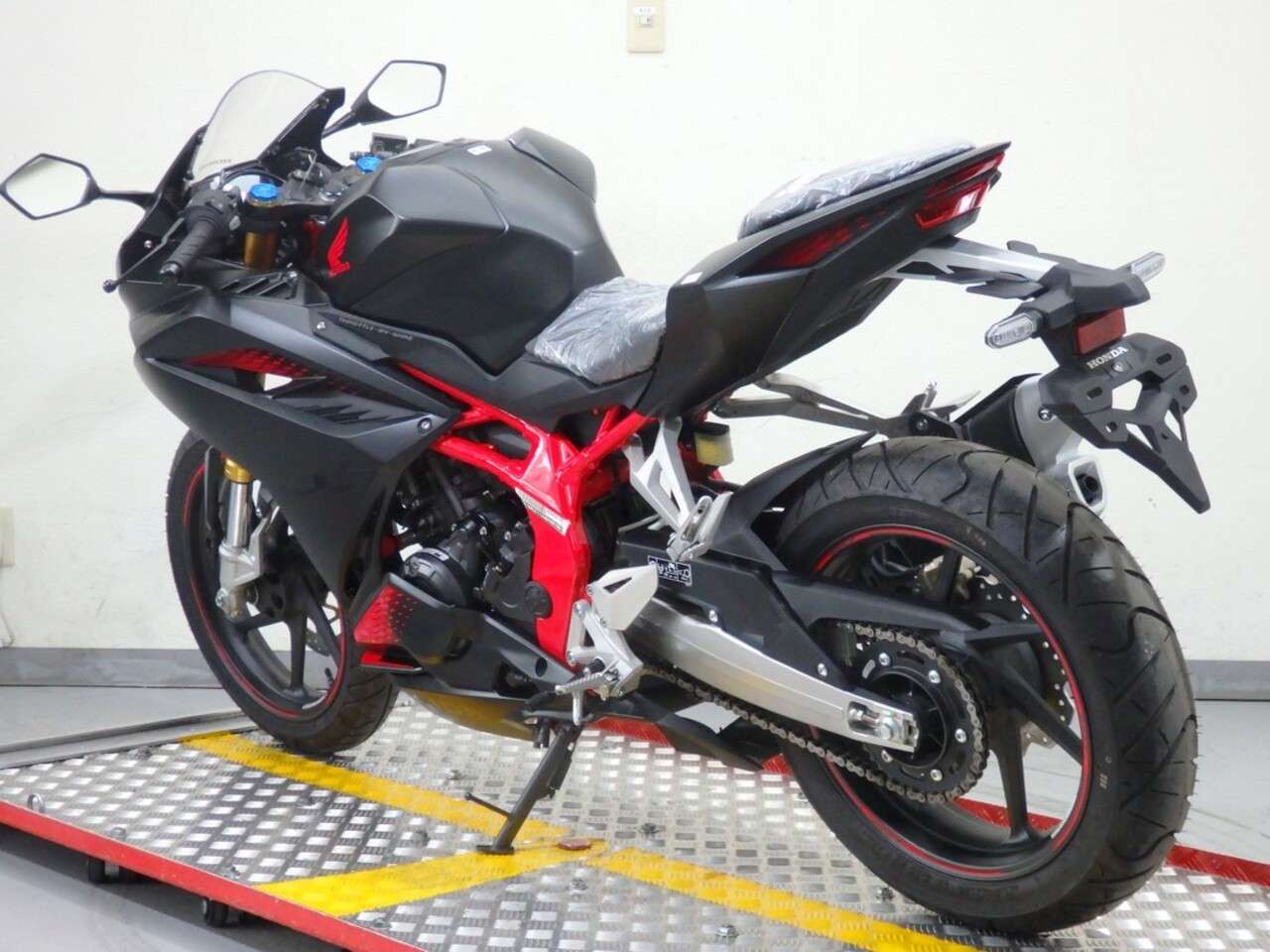 ｃｂｒ２５０ｒｒ インドネシア仕様 新車 ３９００１ ホンダ B1011 中古バイク情報はbbb