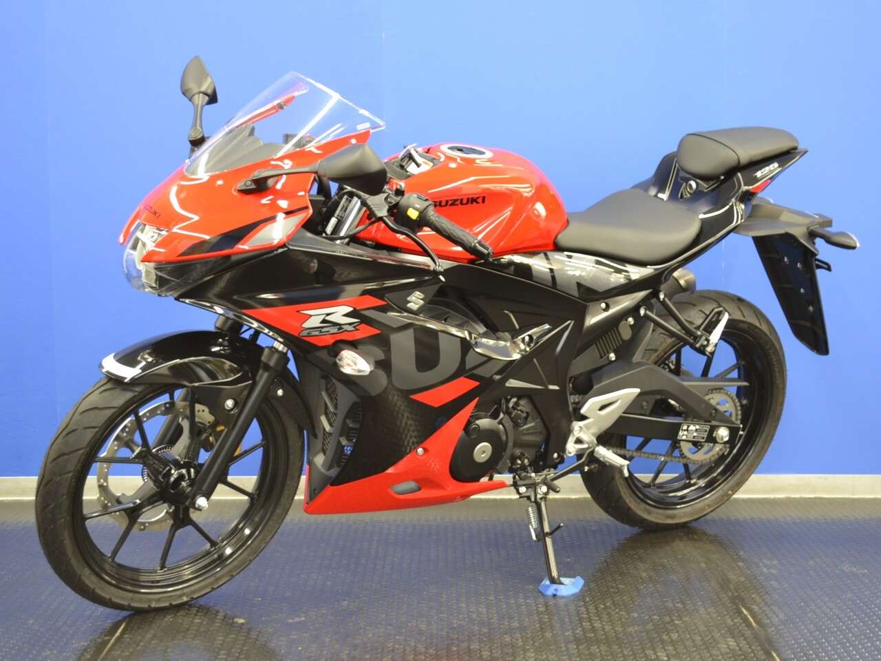 Gsx R125abs スズキワールド認定中古車 ブラック レッド スズキ B 中古バイク情報はbbb