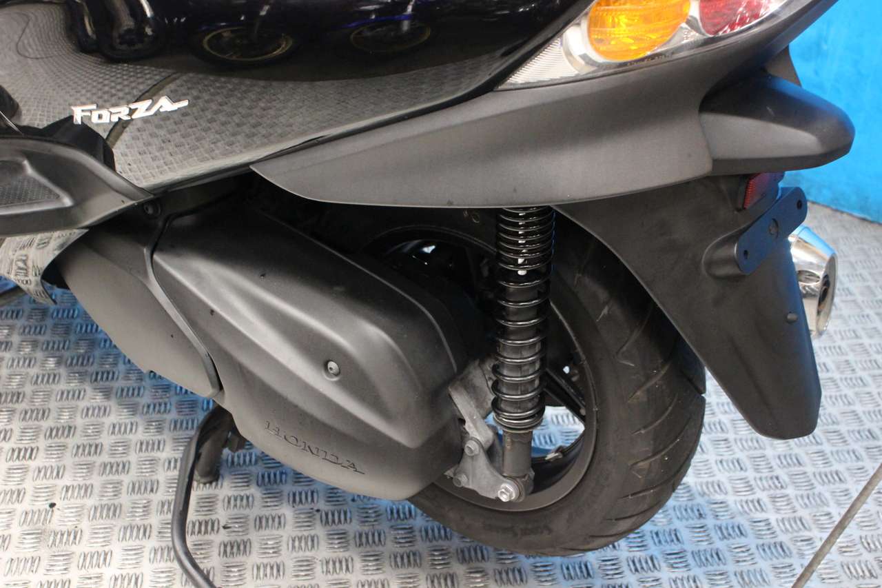 フォルツァ ｚ インジェクション ｍｆ１０モデル ホンダ B 中古バイク情報はbbb