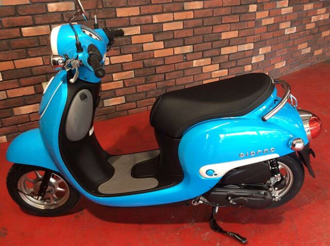 ジョルノ 4サイクル 色鮮やかなブルー 人気の絶版カラー ホンダ B 中古バイク情報はbbb