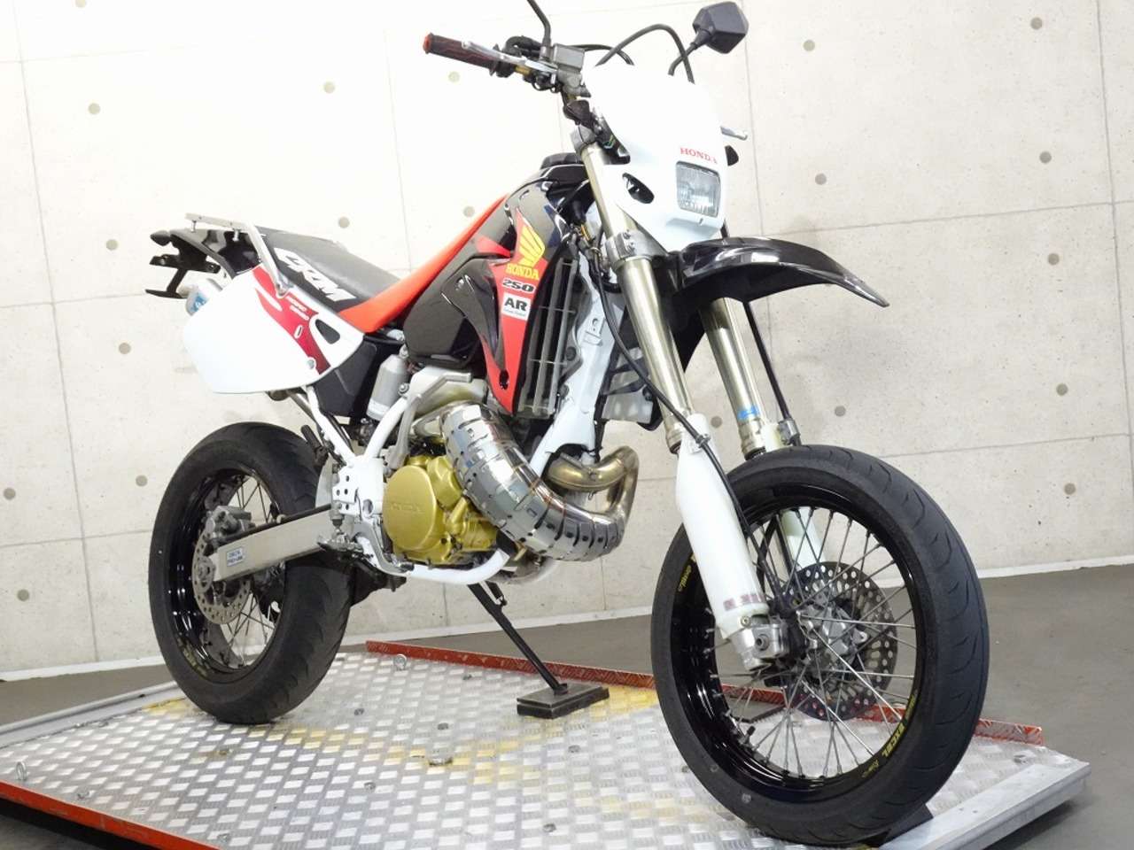 ｃｒｍ２５０ａｒ 後期型 モタード仕様 ２８８５７ ホンダ B 中古バイク情報はbbb