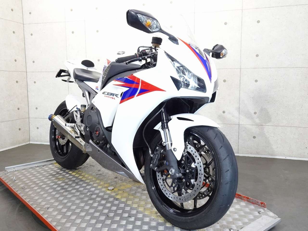 ｃｂｒ１０００ｒｒ ｓｃ５９後期型 ２３９４２ ホンダ B 中古バイク情報はbbb