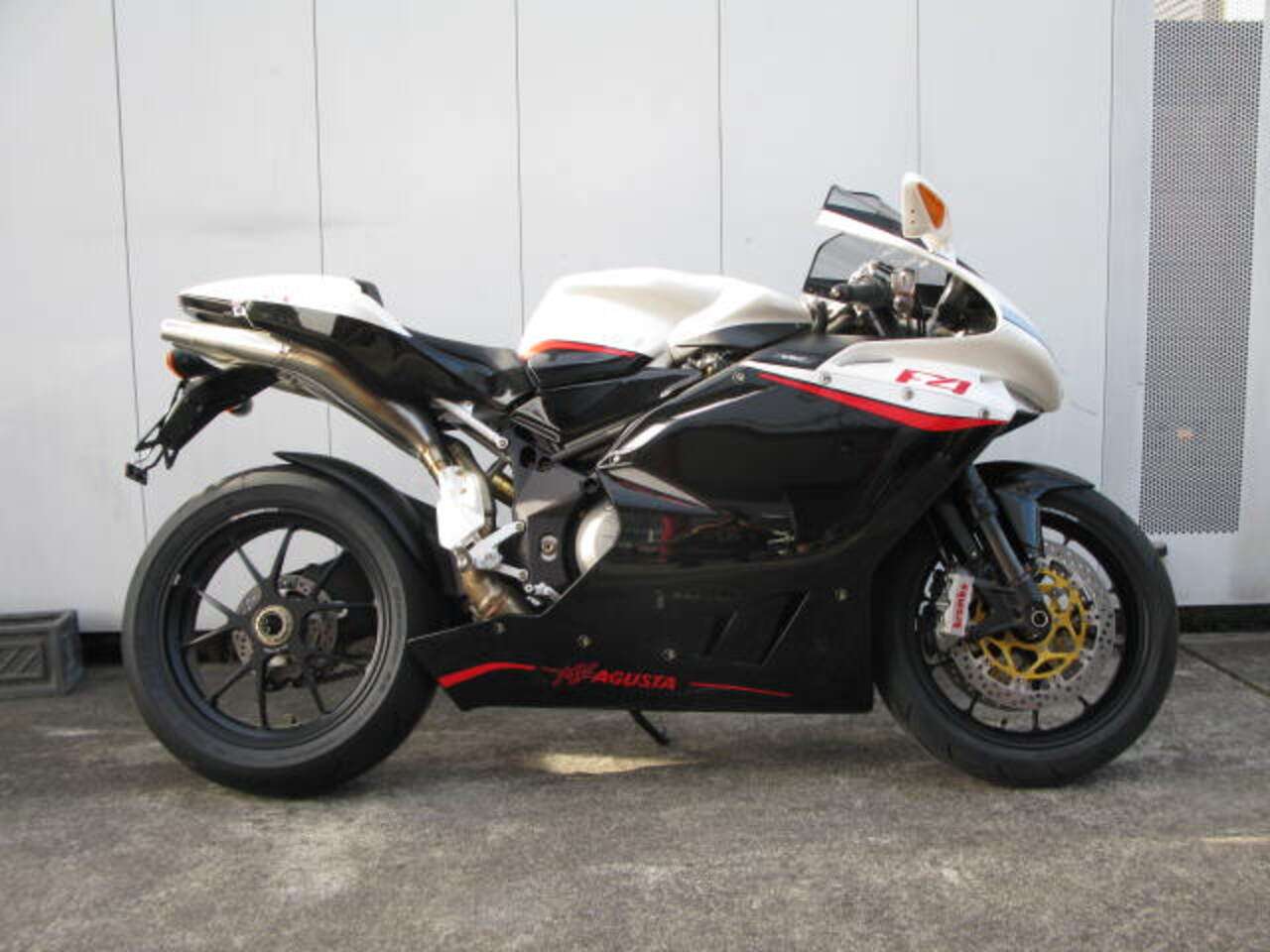 F4 Rr 1078 Mvアグスタ B 中古バイク情報はbbb
