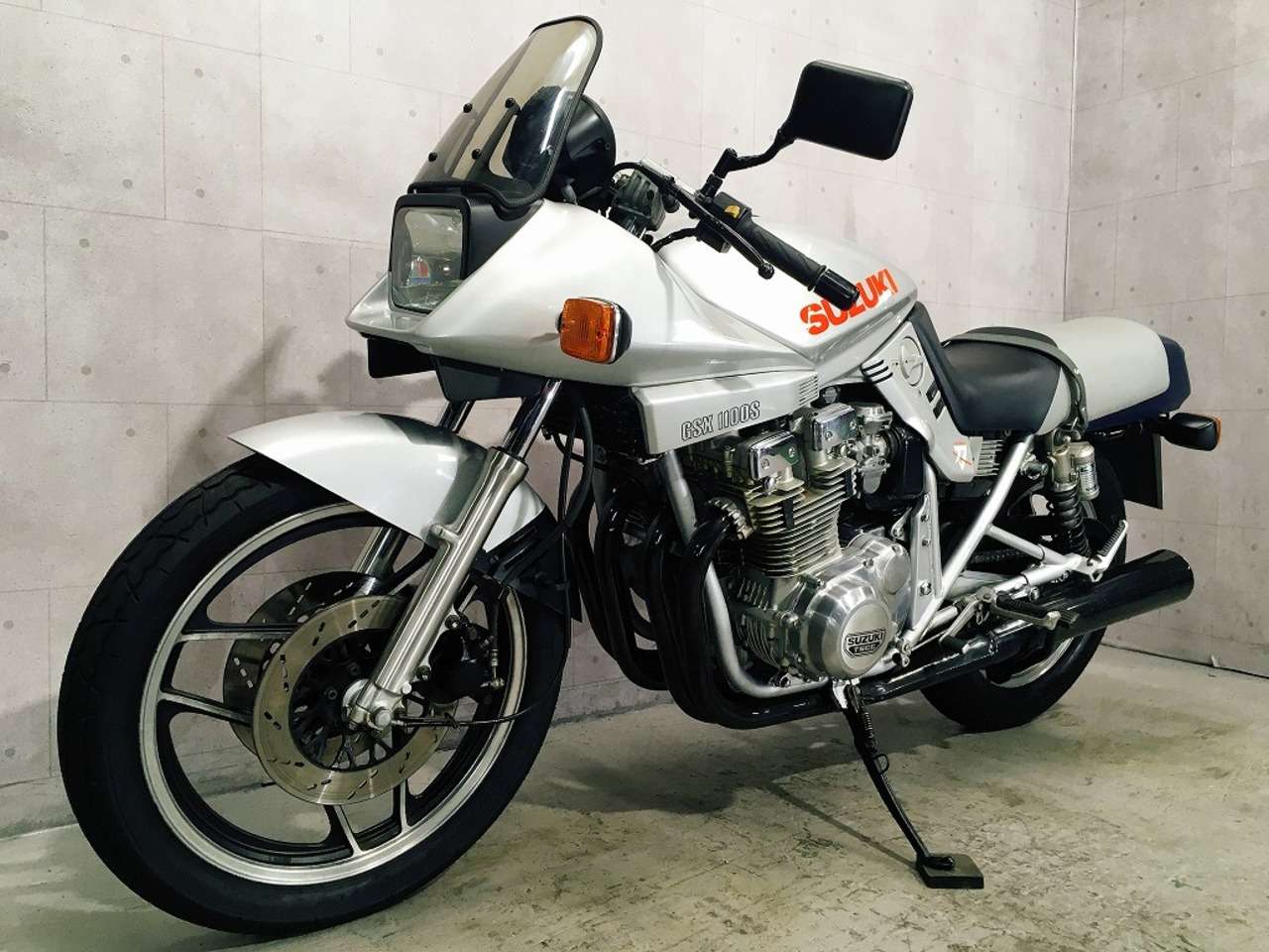GSX1100Sカタナ スズキ (B088869)|中古バイク情報はBBB GSX1100Sカタナ スズキ (B088869)|中古バイク情報はBBB