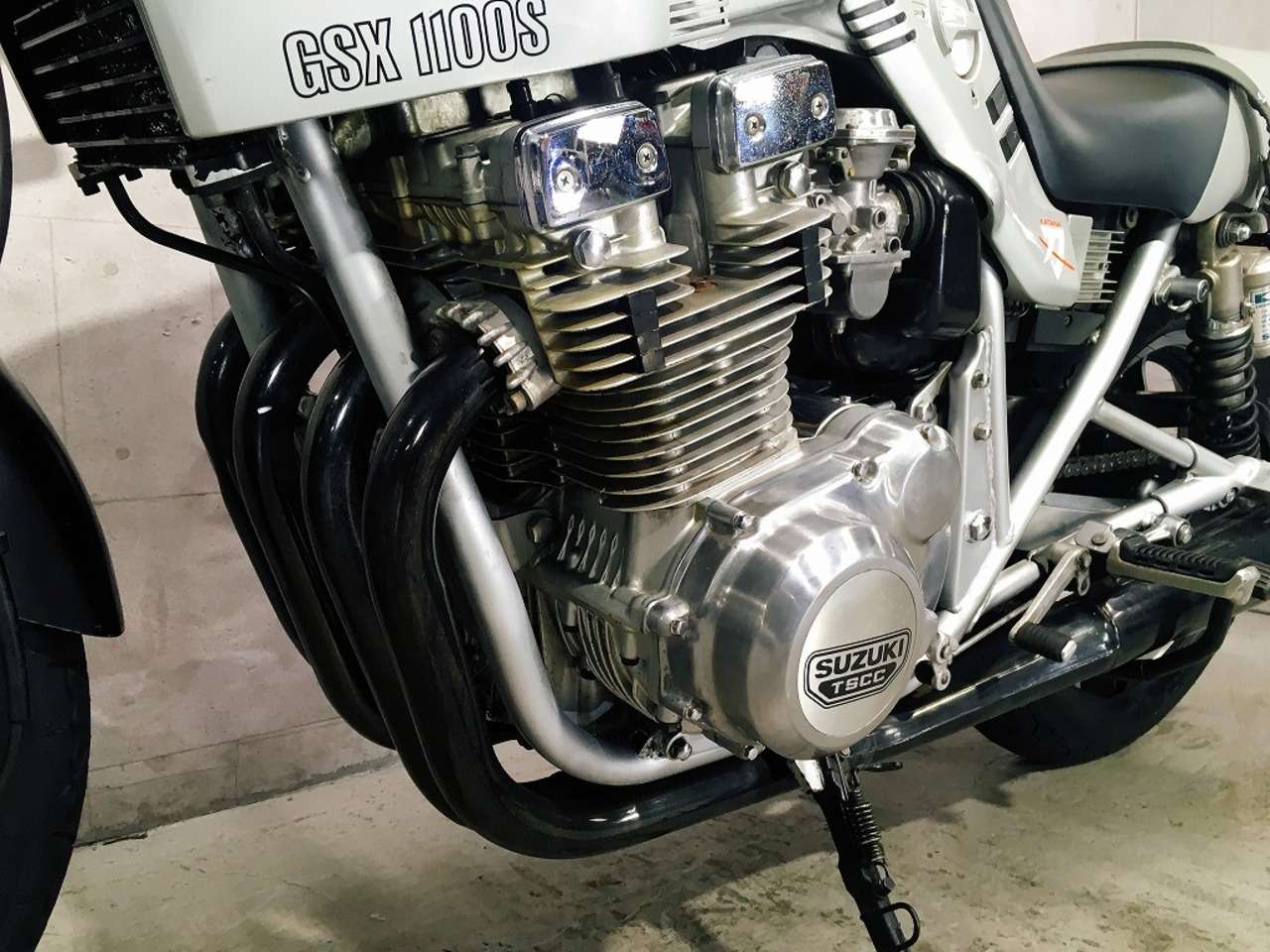 GSX1100Sカタナ スズキ (B088869)|中古バイク情報はBBB GSX1100Sカタナ スズキ (B088869)|中古バイク情報はBBB