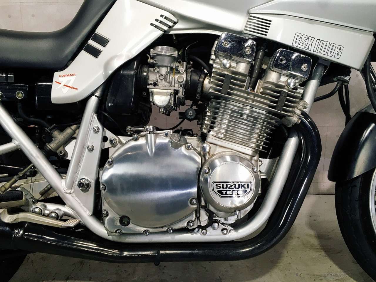 GSX1100Sカタナ スズキ (B088869)|中古バイク情報はBBB GSX1100Sカタナ スズキ (B088869)|中古バイク情報はBBB