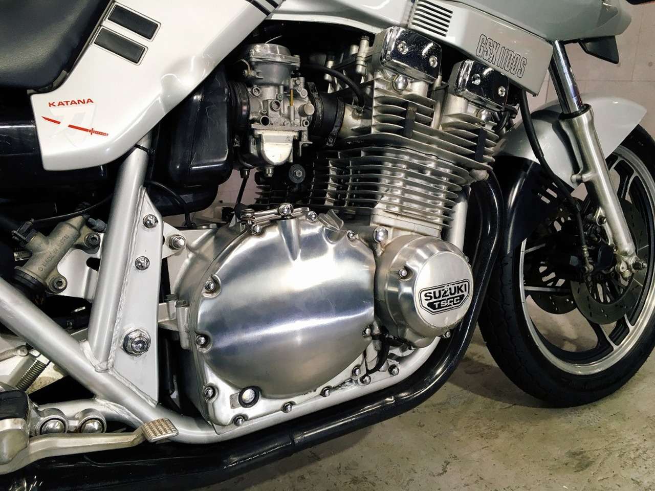 GSX1100Sカタナ スズキ (B088869)|中古バイク情報はBBB GSX1100Sカタナ スズキ (B088869)|中古バイク情報はBBB