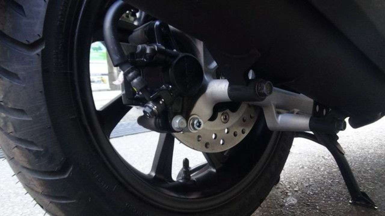 インドネシアhonda Pcx150ハイブリッド リアディスク 自賠責1年 全国登録代行込み 店頭乗り出し価格 ホンダ B 中古バイク情報はbbb
