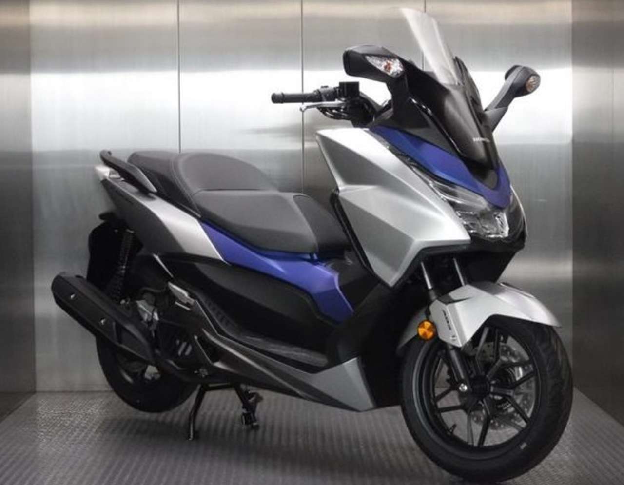 Honda Forza125 Abs 17 自賠責1年込み 店頭乗り出し価格 ホンダ B 中古バイク情報はbbb