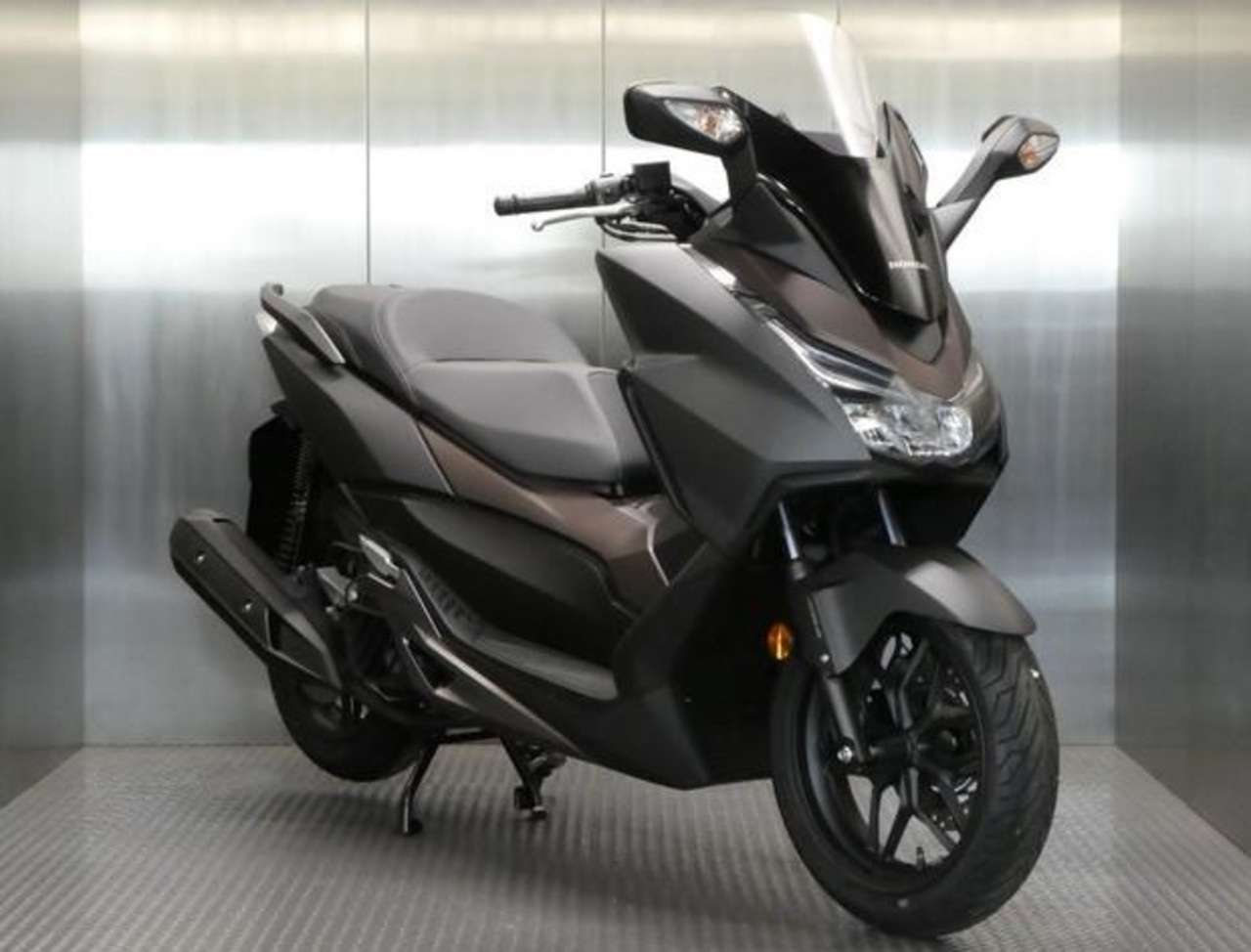 Honda Forza125 Abs 17 自賠責1年込み 店頭乗り出し価格 ホンダ B 中古バイク情報はbbb