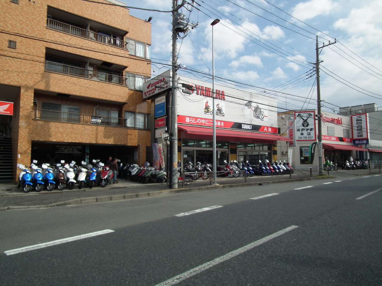 山儀 ヤマギ 本店 ビジネスバイク中古車 神奈川県川崎市