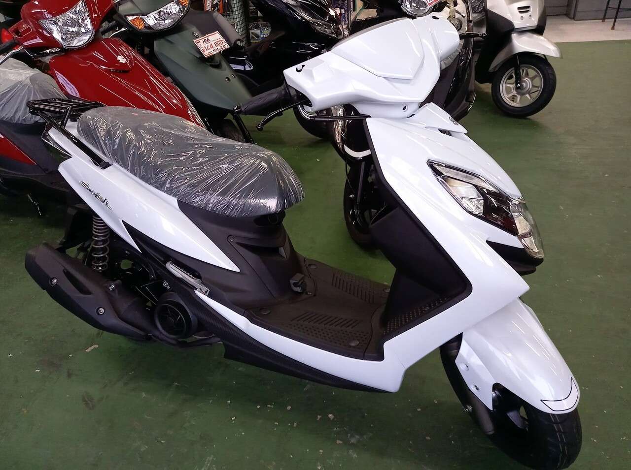 スウィッシュ 新車 生産終了の為 当店販売ラスト１台になってしまいました らくらく返済５ ９ ローンお取り扱い中 スズキ B 中古バイク情報はbbb