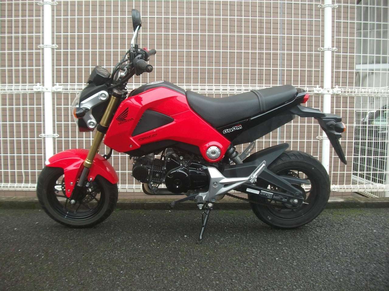 Grom グロム １２５ｃｃ らくらく返済５ ９ ローンお取り扱い中 ホンダ B 中古バイク情報はbbb