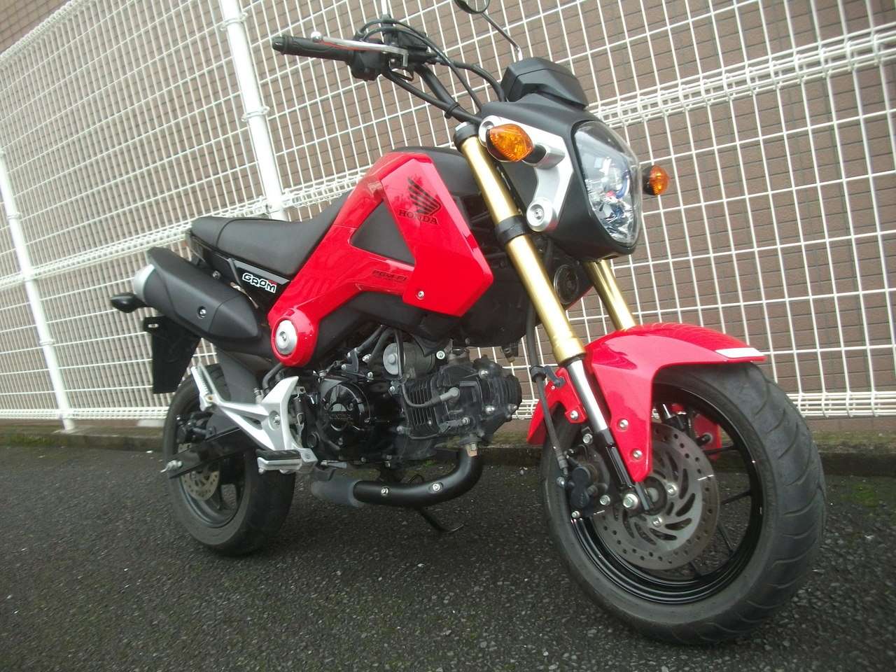 Grom グロム １２５ｃｃ らくらく返済５ ９ ローンお取り扱い中 ホンダ B 中古バイク情報はbbb