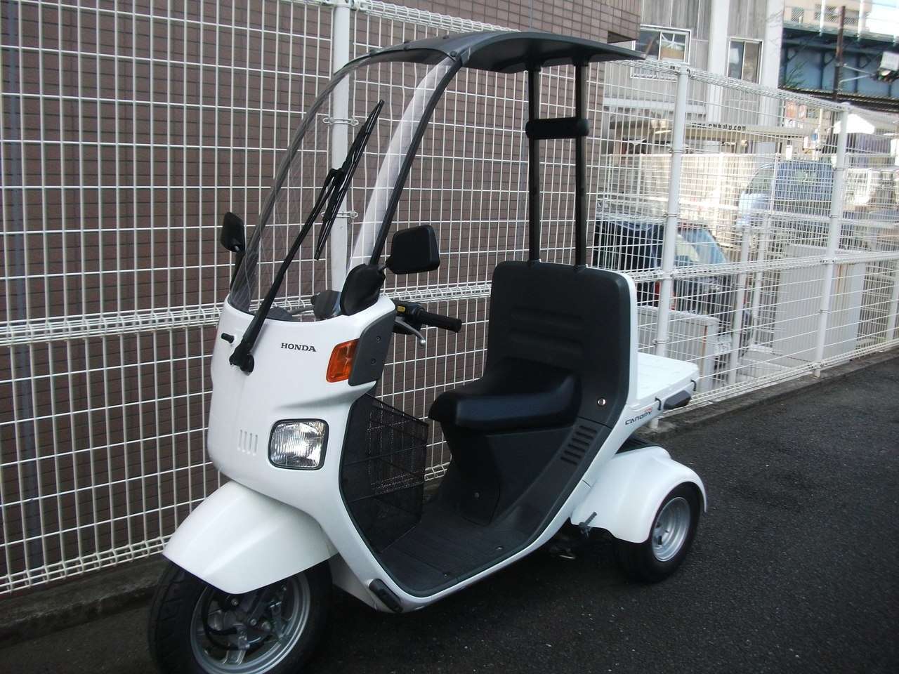 ジャイロキャノピー 4スト ｆｉ らくらく返済５ ９ ローンお取り扱い中 ホンダ B 中古バイク情報はbbb