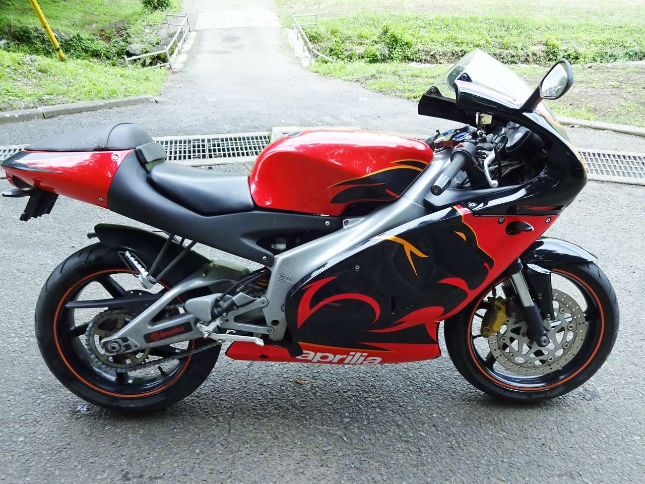 Rs125 ２スト１２５ｃｃ最速クラスの１台 アプリリア B 中古バイク情報はbbb