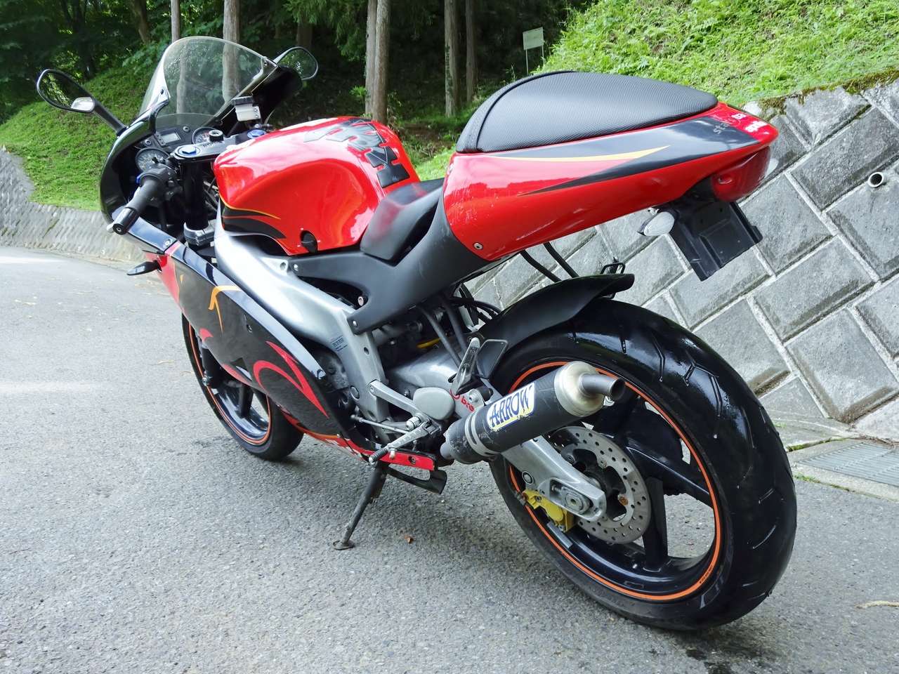 Rs125 ２スト１２５ｃｃ最速クラスの１台 アプリリア B 中古バイク情報はbbb