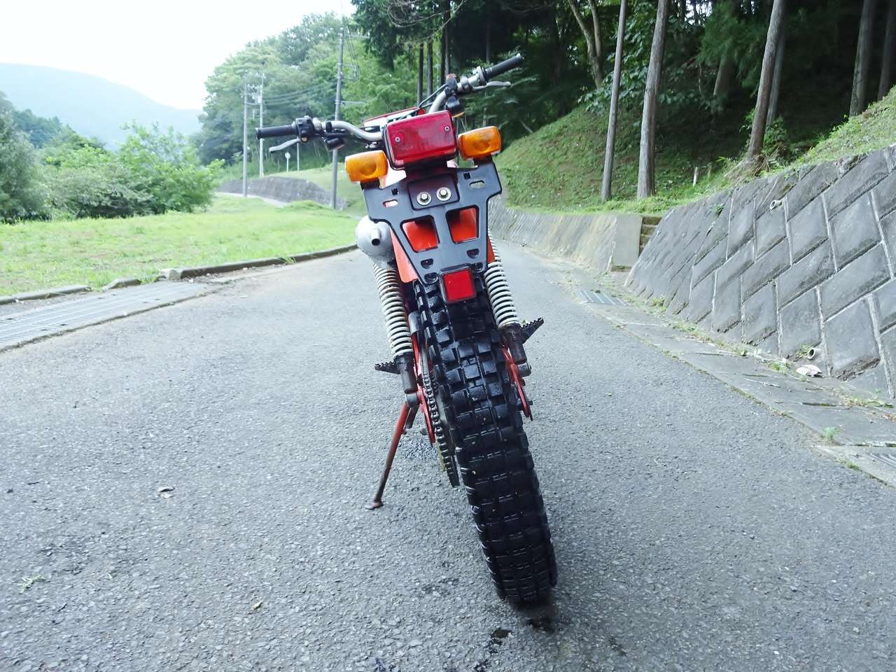 ｔｌｍ５０走行７０４４ｋｍ 低速の粘る２ストトライアル ２ストなのにリッター６０ｋｍの低燃費 キャブレター フロントフォークｏｈ済み フロントブレーキとホイールはｔｌｍ２００用に換装 エアクリーナーとチェーン新品交換 サイレンサー内清掃済 ホンダ