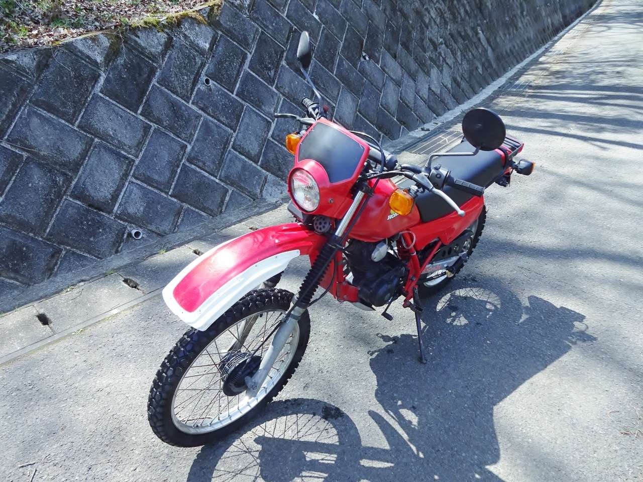 ｘｌ１２５ｒ ４スト１２５ｃｃ最強クラス１２馬力 脅威の低燃費６０ｋｍ ｌ 全体的にキレイな良質車 ホンダ B070636 中古バイク情報はbbb