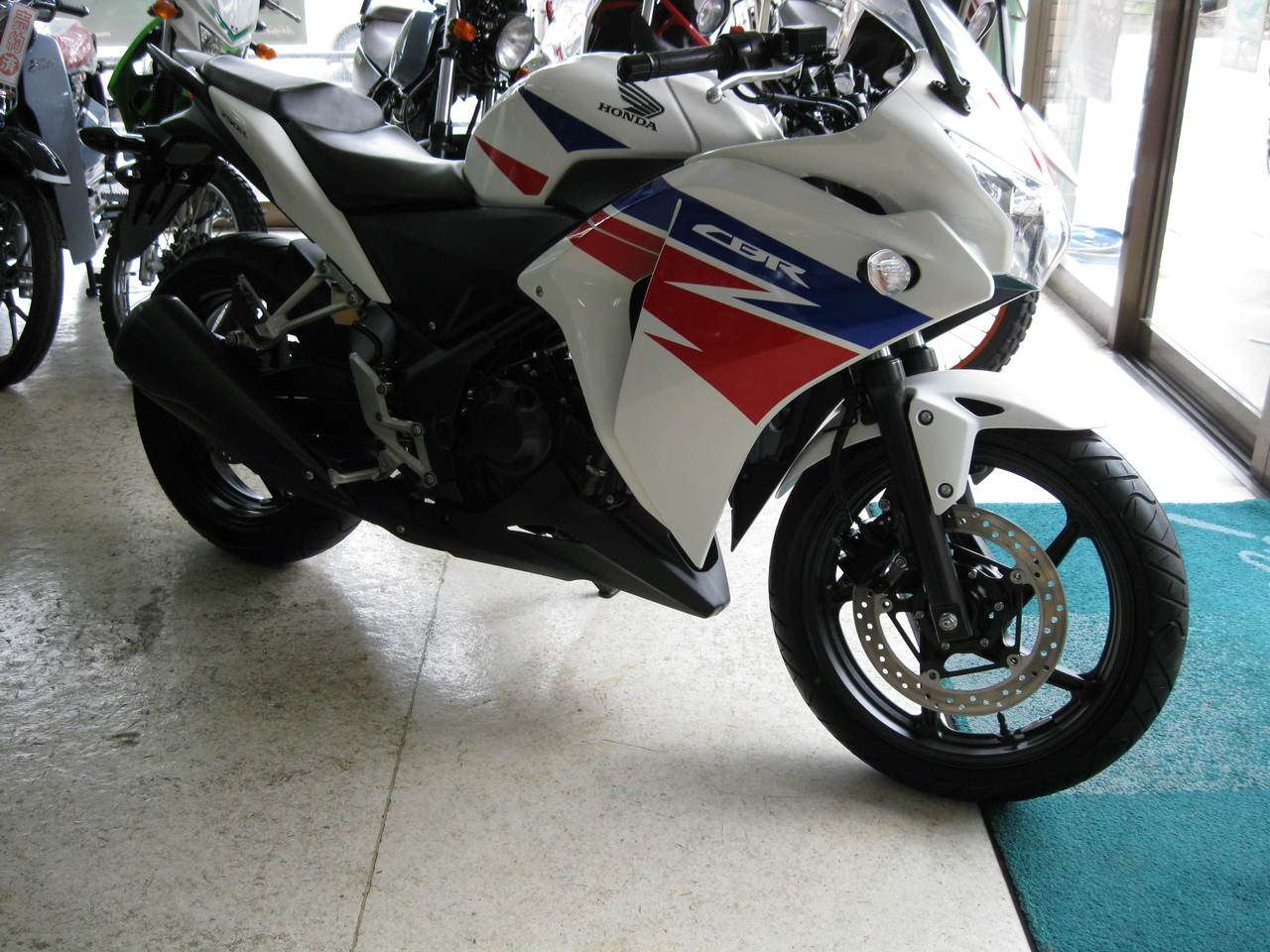 Cbr250r ホンダ B059228 中古バイク情報はbbb