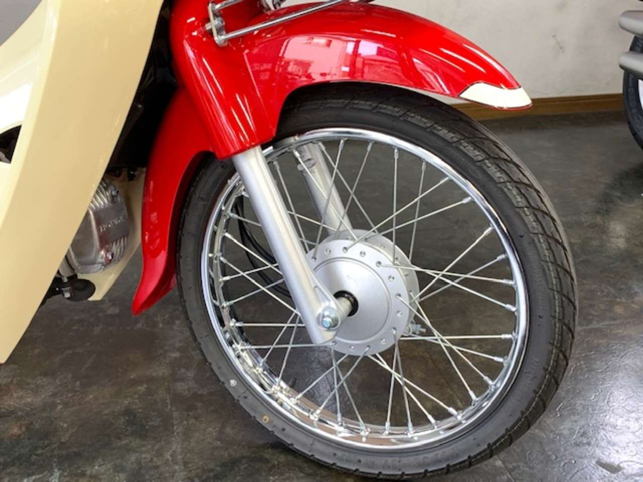 ホンダズーマー.キャブ車モデル.人気の赤.整備点検済.即乗りOK