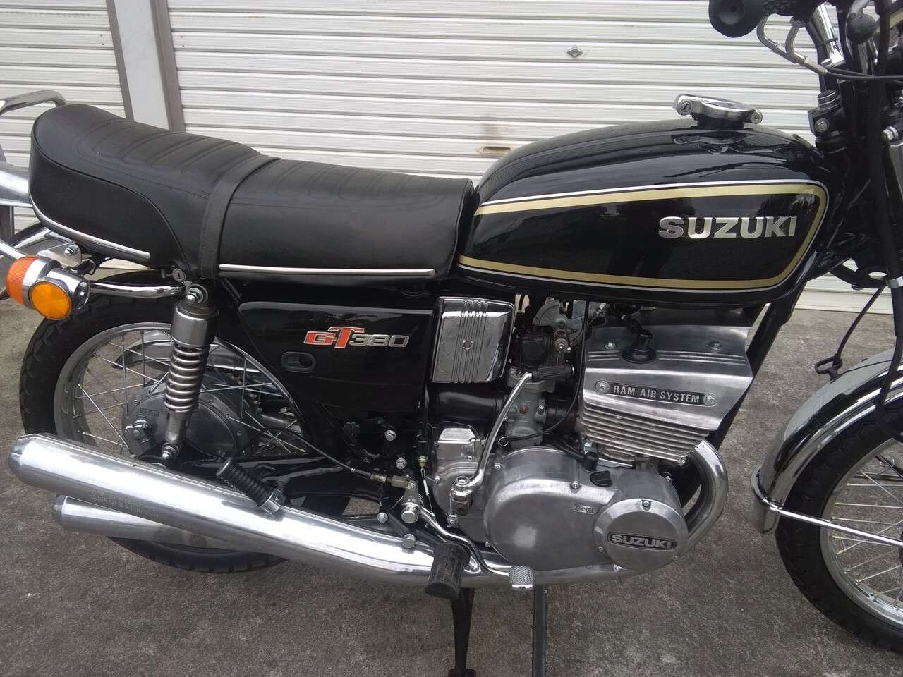 ｇｔ380 逆車 スズキ B0263 中古バイク情報はbbb