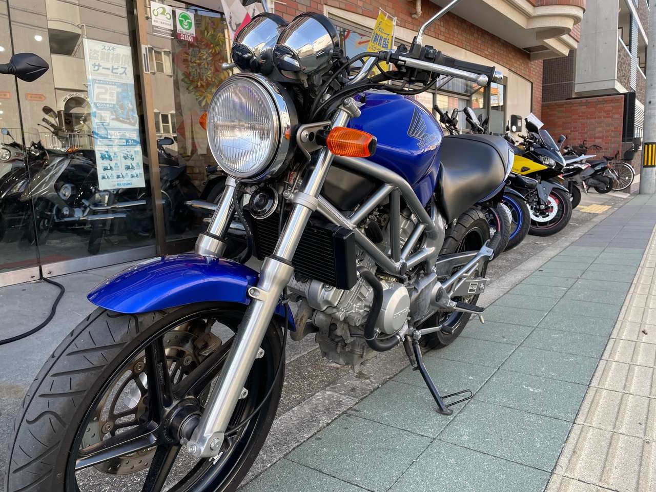 Vtr250 キャブ車 後期型 グリップヒーター ラムマウント装備 ホンダ B 中古バイク情報はbbb
