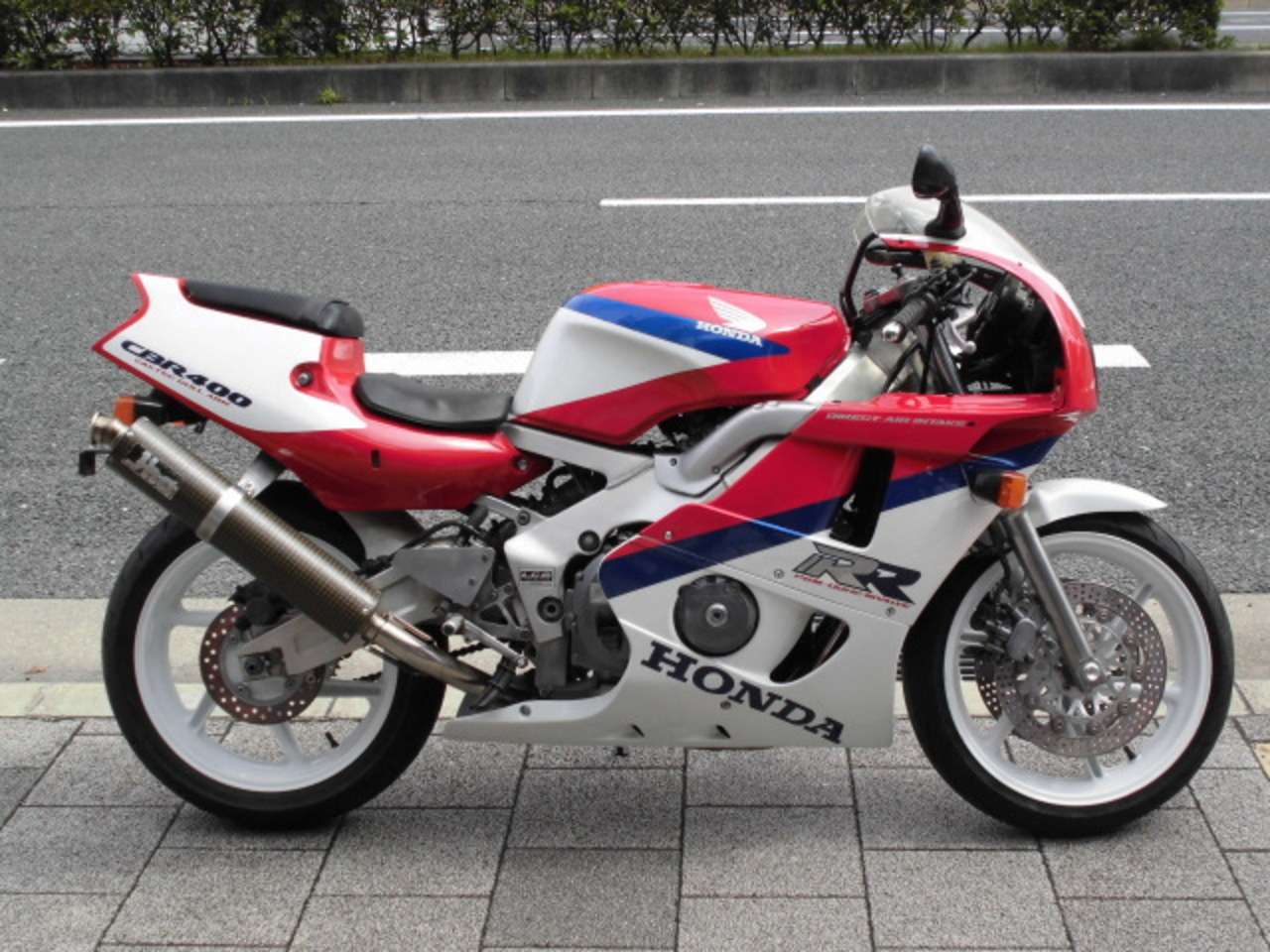 Cbr400rr ホンダ B 中古バイク情報はbbb