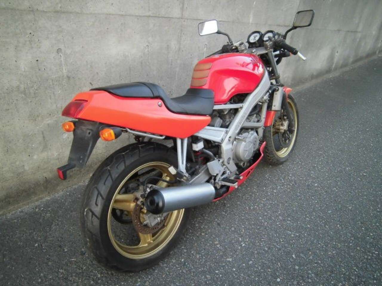 Vt250スパーダ ホンダ B 中古バイク情報はbbb Vt250スパーダ ホンダ B 中古バイク情報はbbb