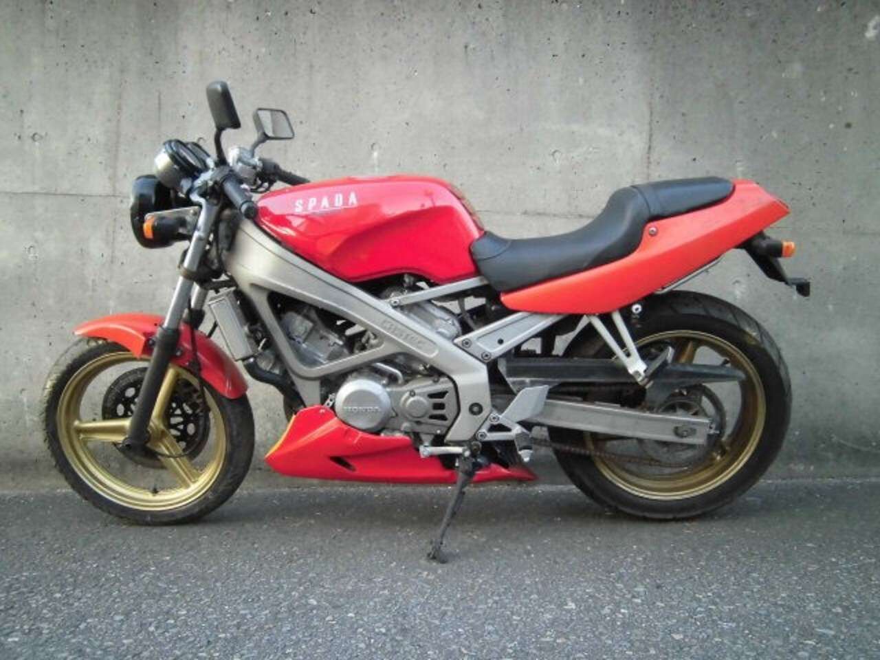 Vt250スパーダ ホンダ B 中古バイク情報はbbb Vt250スパーダ ホンダ B 中古バイク情報はbbb