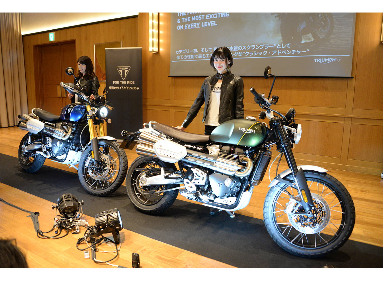 左がSCRAMBLER1200XE 右がSCRAMBLER1200XC