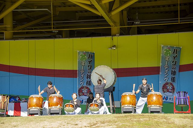 威勢の良い和太鼓演奏でイベントスタート！