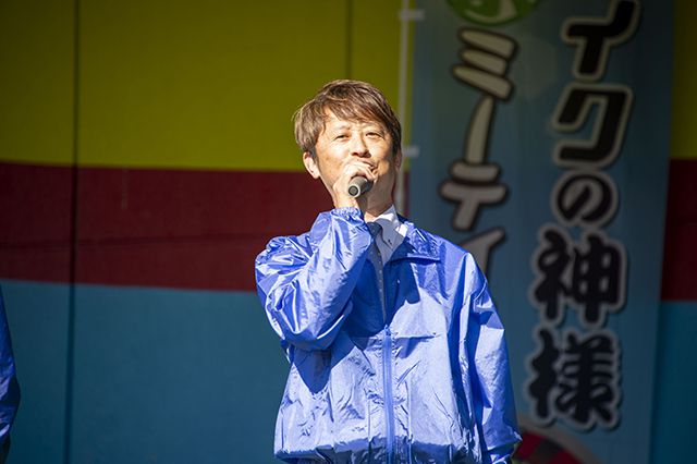 開会のあいさつを行う池淵理事長