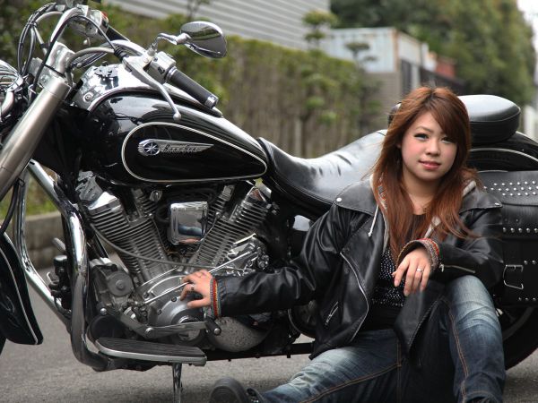 SIZUKA KAMATAとXV1600 ROADSTAR