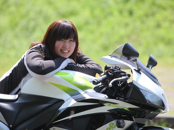 MARIKO SUZUKIとCBR600RR