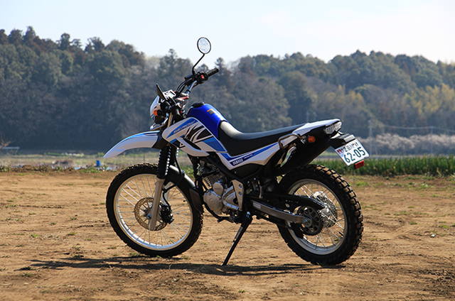 YAMAHA セロー250 側面