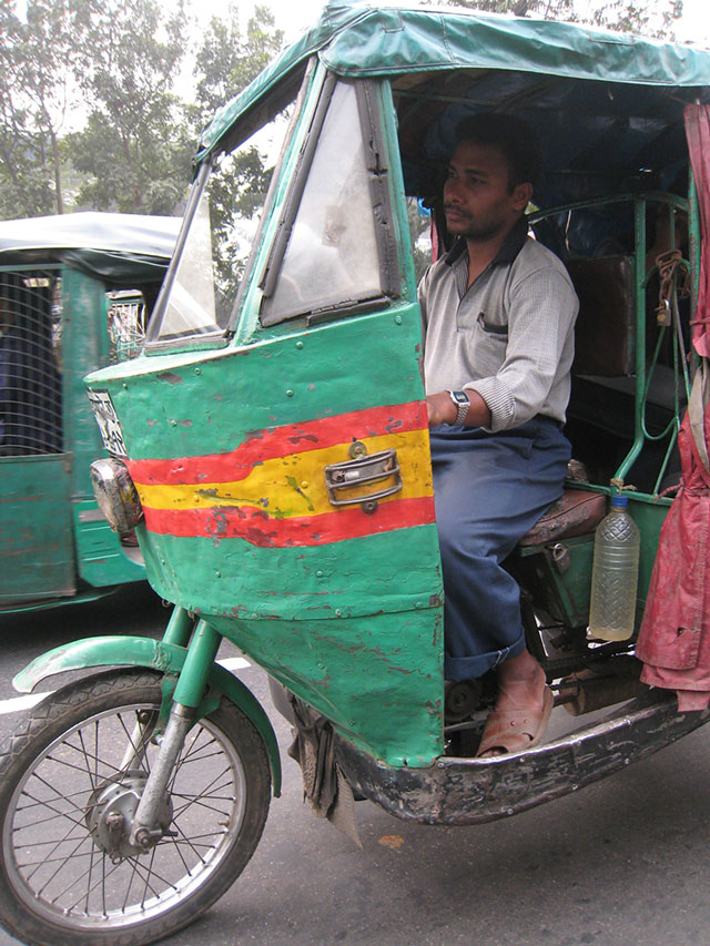 オートリキシャ実用バイク型