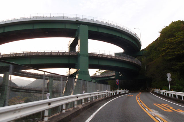 河津七滝ループ橋