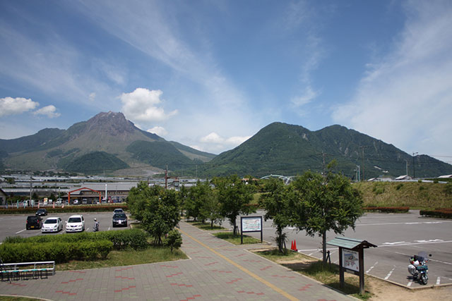 展望台からの雲仙普賢岳