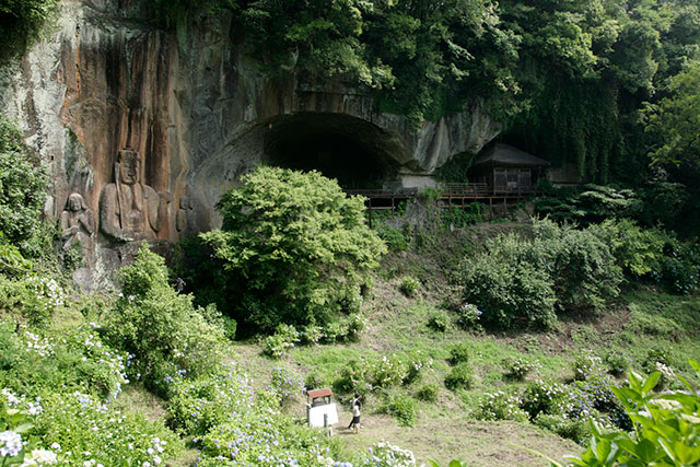 普光寺磨崖仏