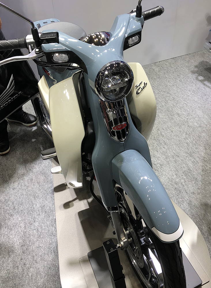 新色のカブC125