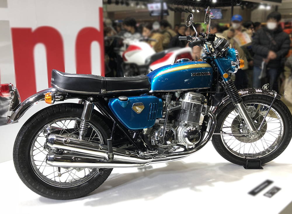 参考出品車として展示されていたCB750FOUR