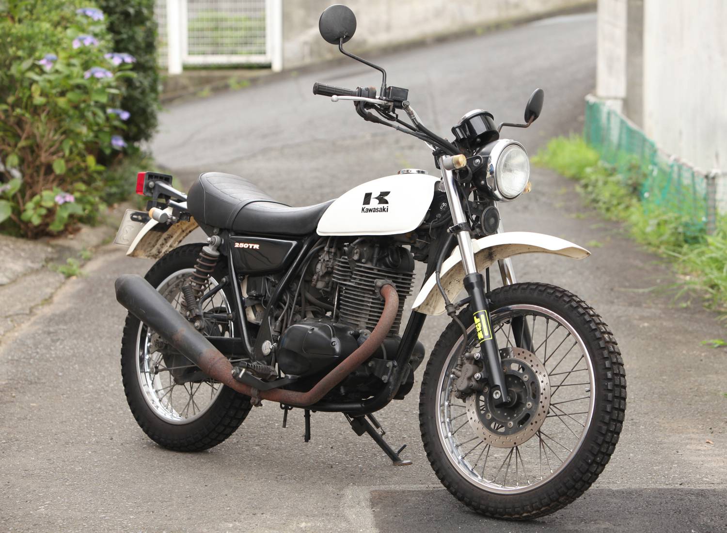 KAWASAKI 250TR