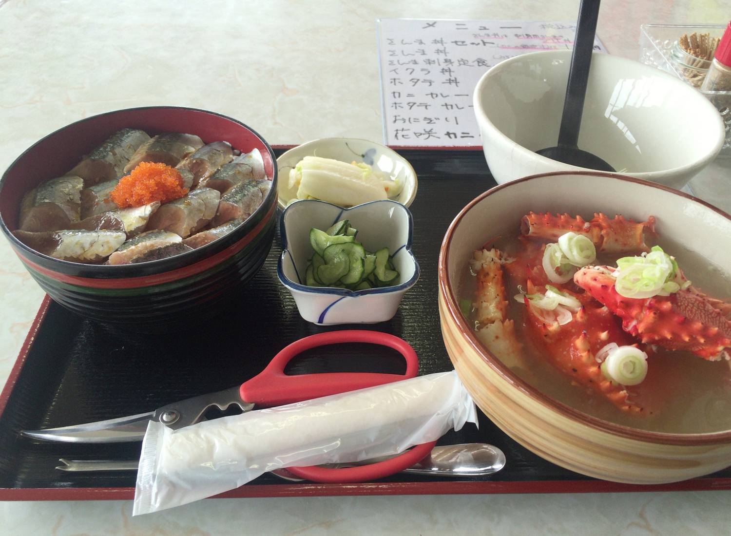 鈴木食堂の生サンマ丼