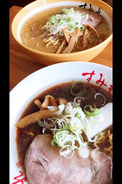 札幌の「すみれ」で食べた味噌ラーメンと醤油ラーメン