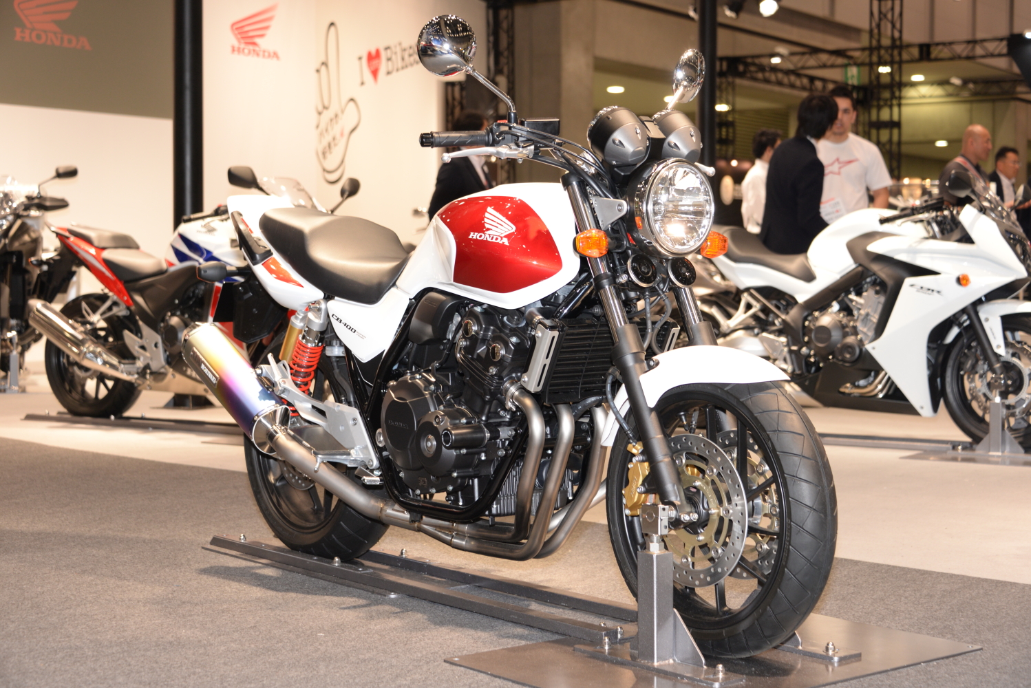 CB400SUPERFOUR_01