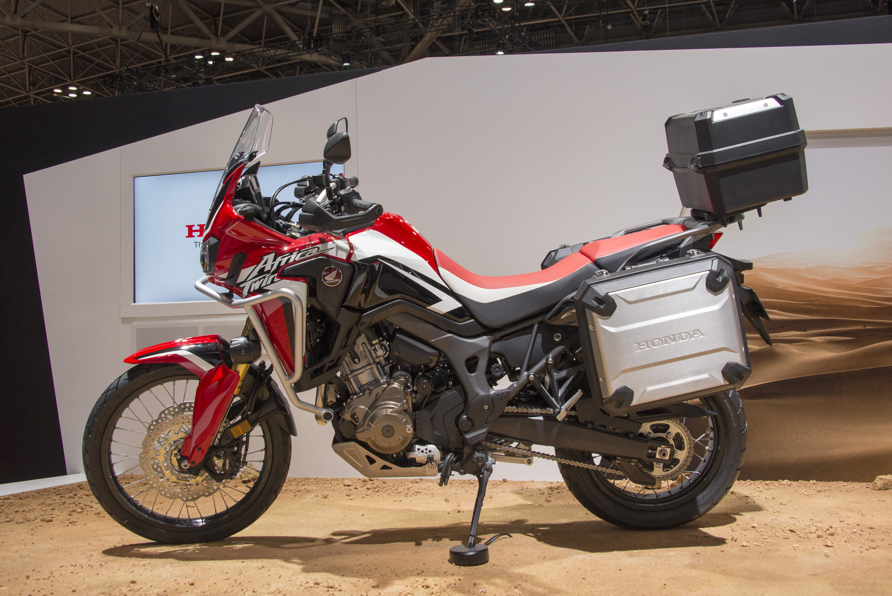 CRF1000L AfricaTwin_01