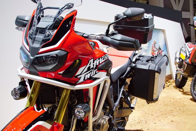 CRF1000L AfricaTwin_04